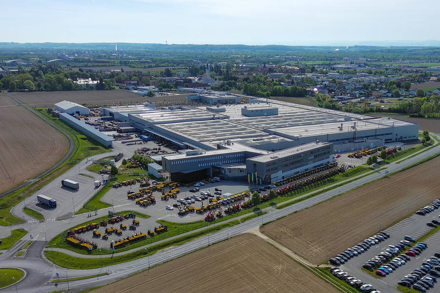 Aerial view of Wacker Neuson production site in Hörsching.